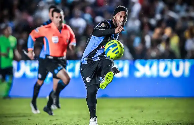 队报：伯明翰即将签下雷恩的日本国脚前锋古桥亨梧.