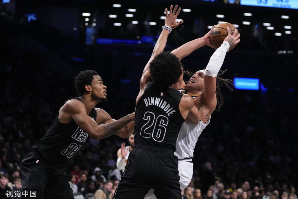 他不仅公开 他不仅公开